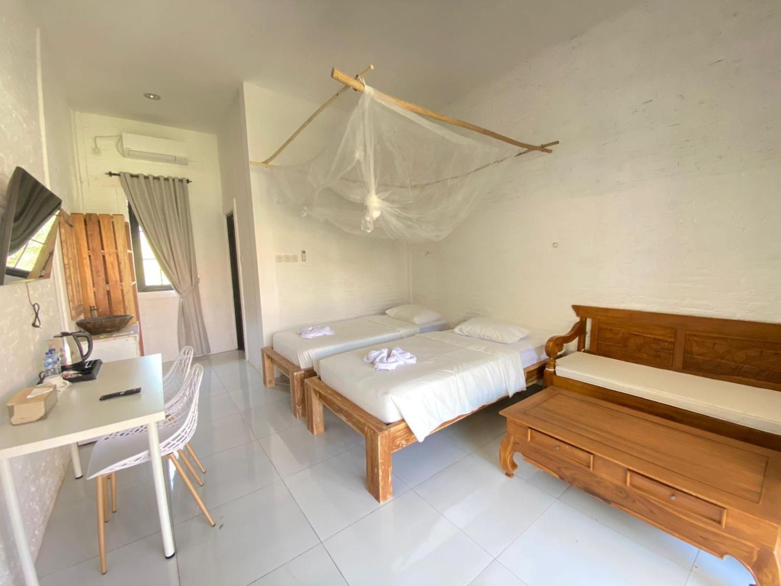 Pasir Putih Resort & Resto Maluk Eksteriør billede